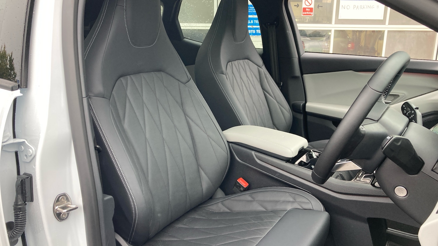 Used Ford Explorer 2025 for sale - 76477166: Photo 40