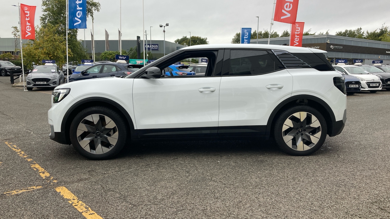 Used Ford Explorer 2025 for sale - 76477166: Photo 42