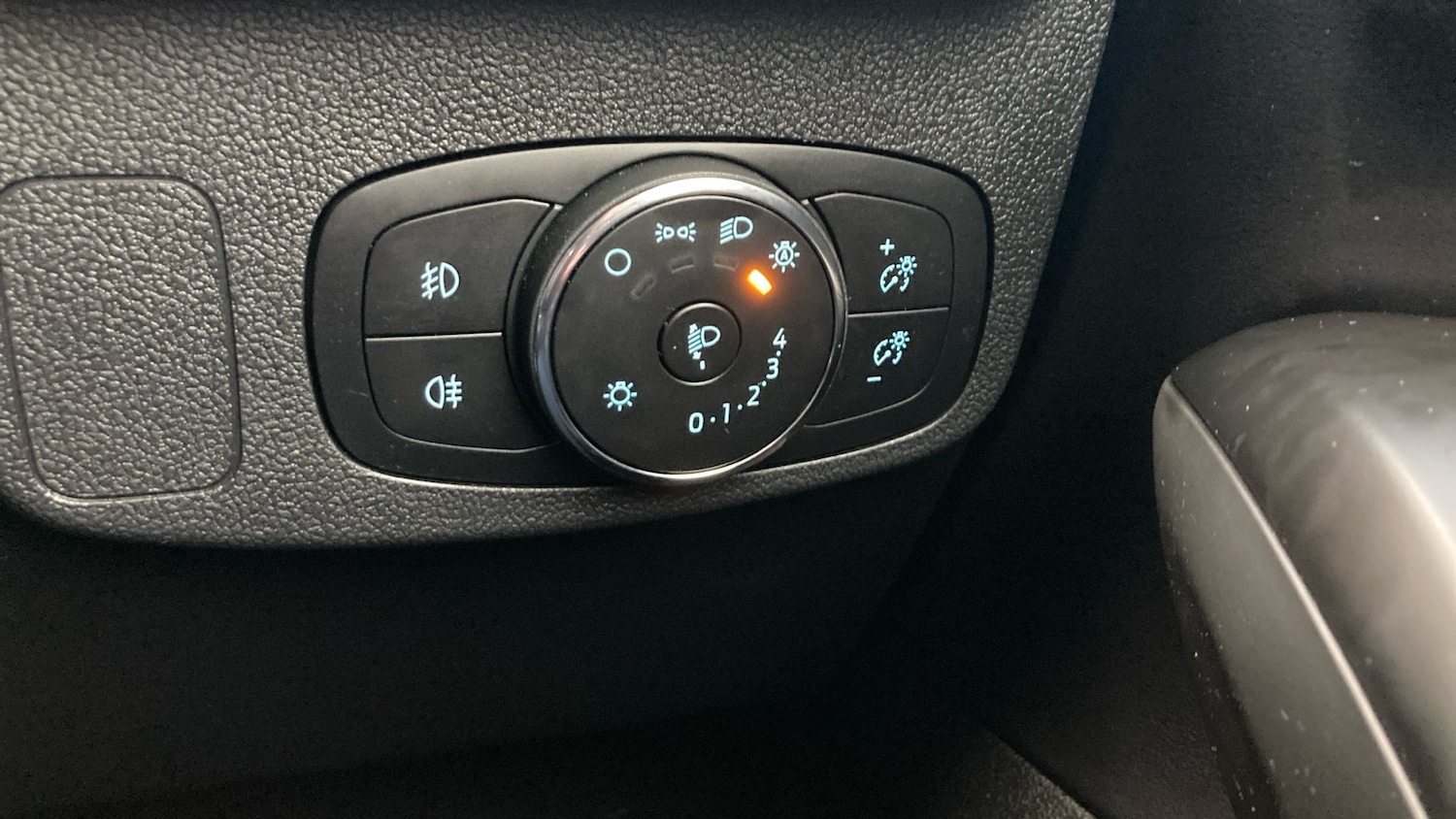 Used Ford Focus 2023 for sale - 76477132: Photo 29