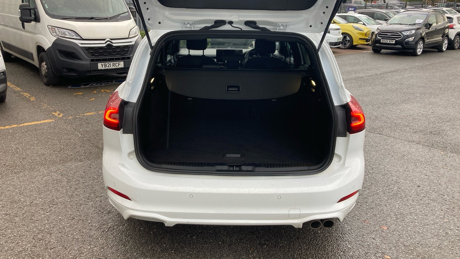 Used Ford Focus 2023 for sale - 76477132: Photo 4