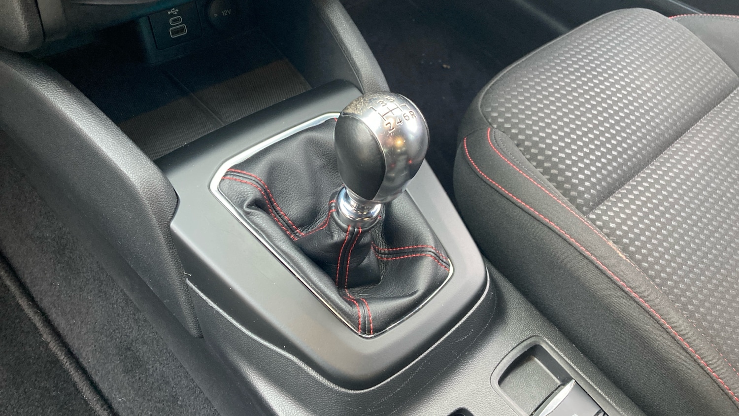 Used Ford Focus 2023 for sale - 76477167: Photo 13