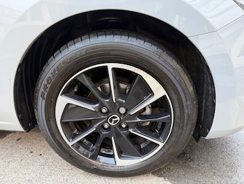 Used Mazda Mazda2 2024 for sale - 77499275: Photo