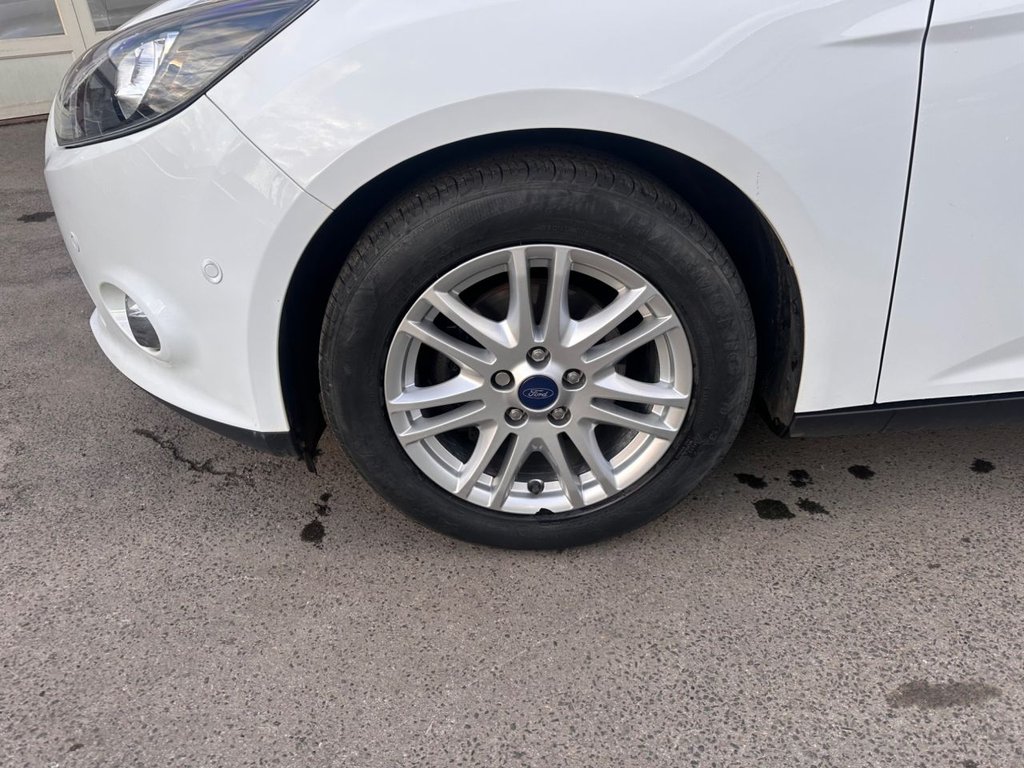 Used Ford Focus 2013 for sale - 77880081: Photo 2