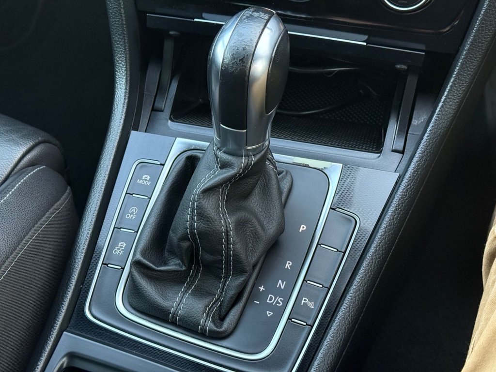 Used Volkswagen Golf 2014 for sale - 77133676: Photo 17