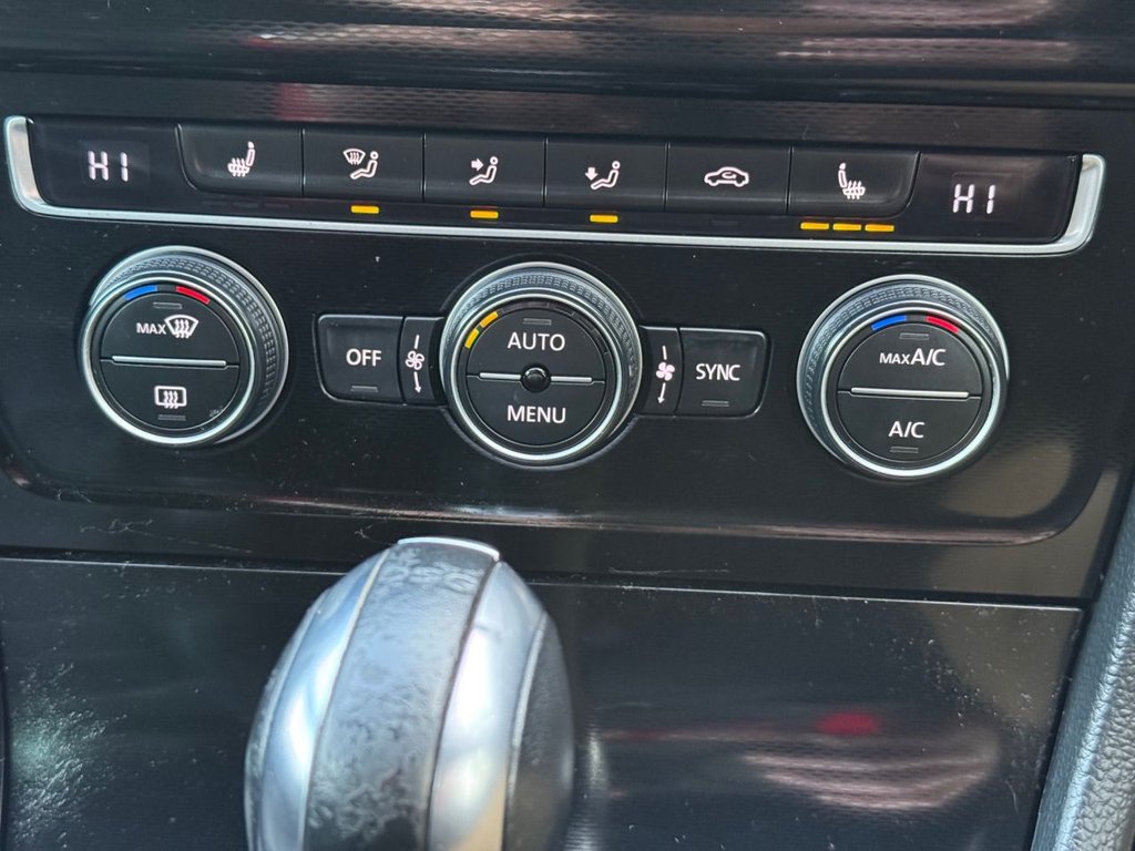 Used Volkswagen Golf 2014 for sale - 77133676: Photo 20