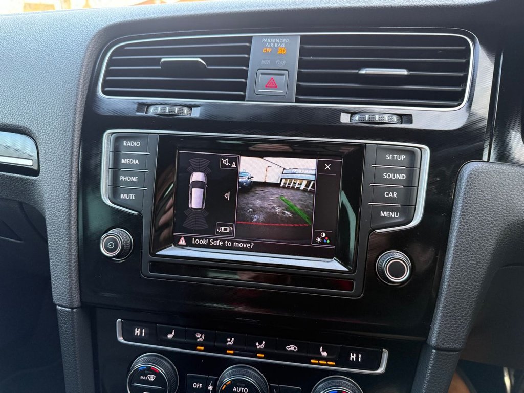 Used Volkswagen Golf 2014 for sale - 77133676: Photo 24