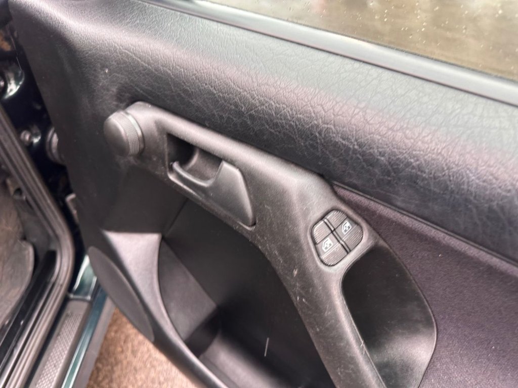 Used Volkswagen Golf 1996 for sale - 77563902: Photo 21