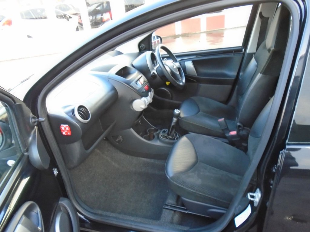 Used Toyota AYGO 2012 for sale - 76941539: Photo 12
