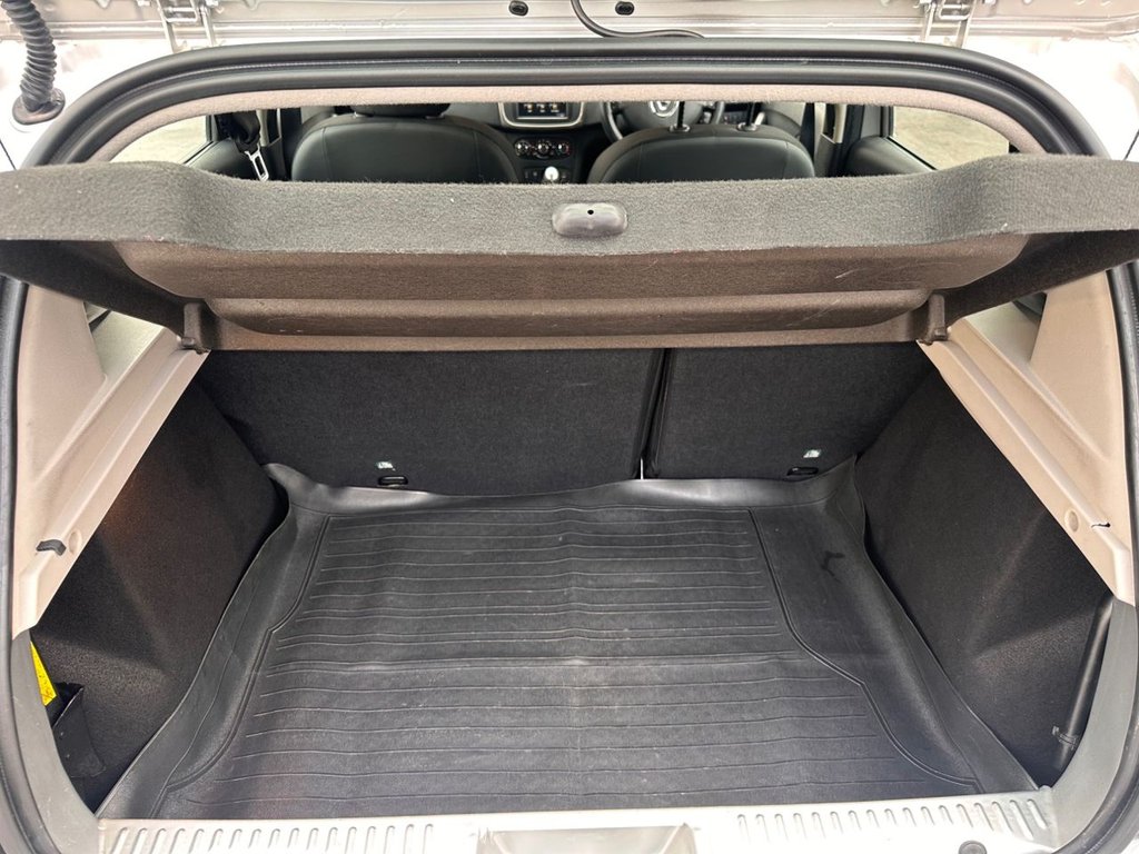 Used Dacia Sandero Stepway 2013 for sale - 77227501: Photo 20