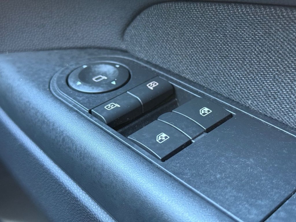 Used Vauxhall Zafira 2010 for sale - 76632483: Photo 15