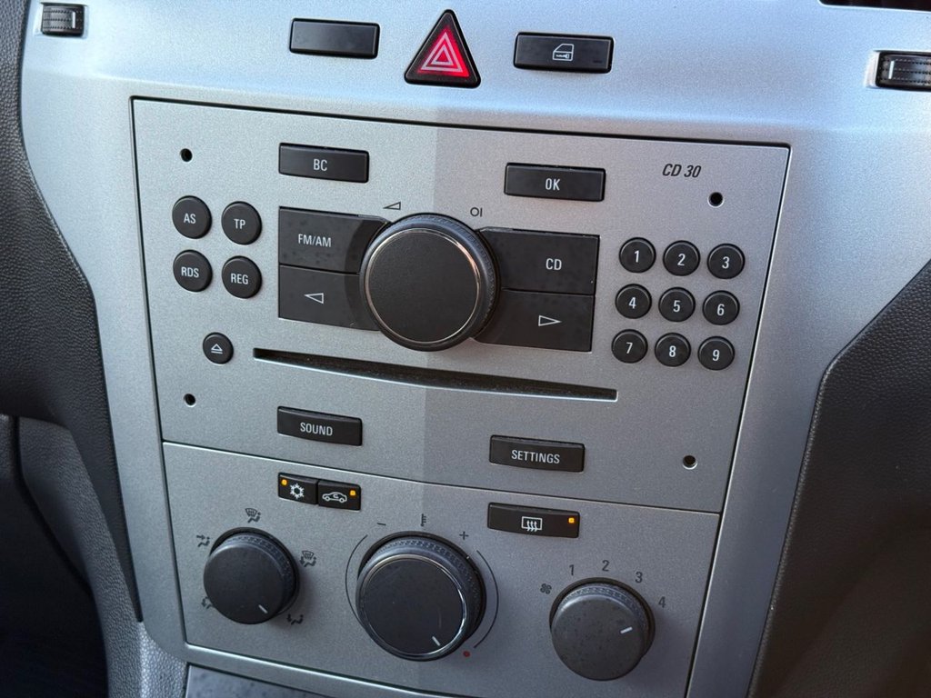 Used Vauxhall Zafira 2010 for sale - 76632483: Photo 18