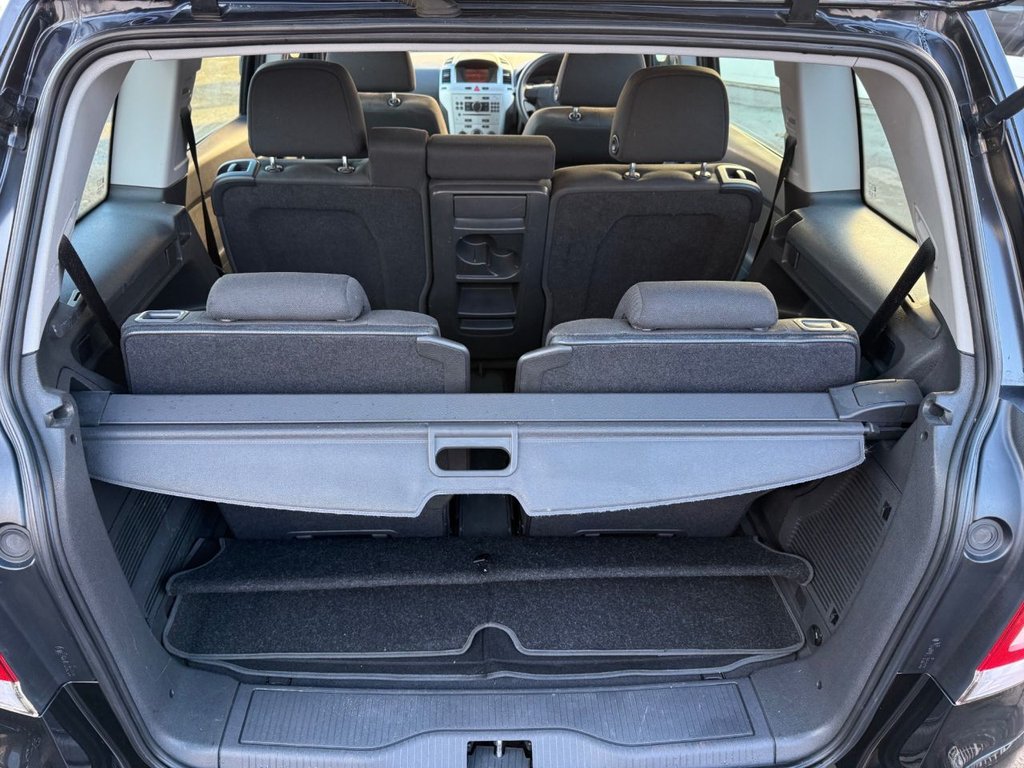 Used Vauxhall Zafira 2010 for sale - 76632483: Photo 2