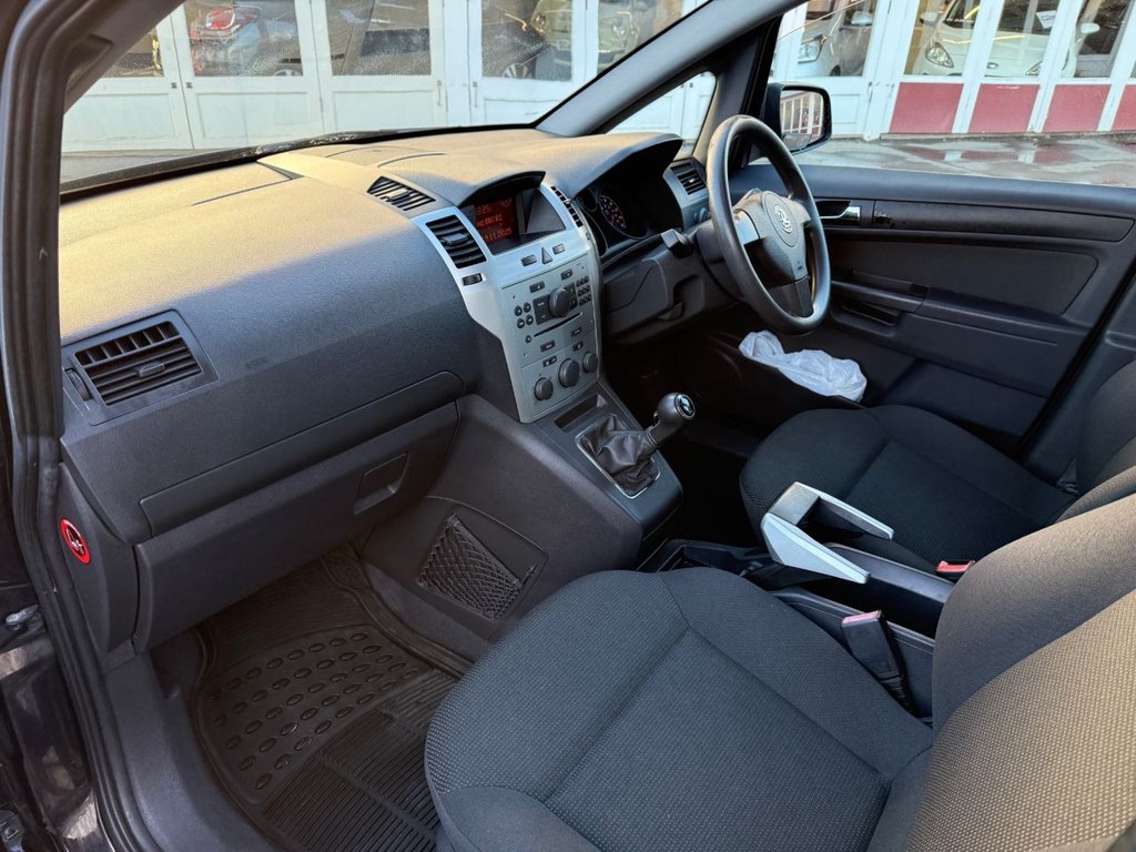 Used Vauxhall Zafira 2010 for sale - 76632483: Photo 26