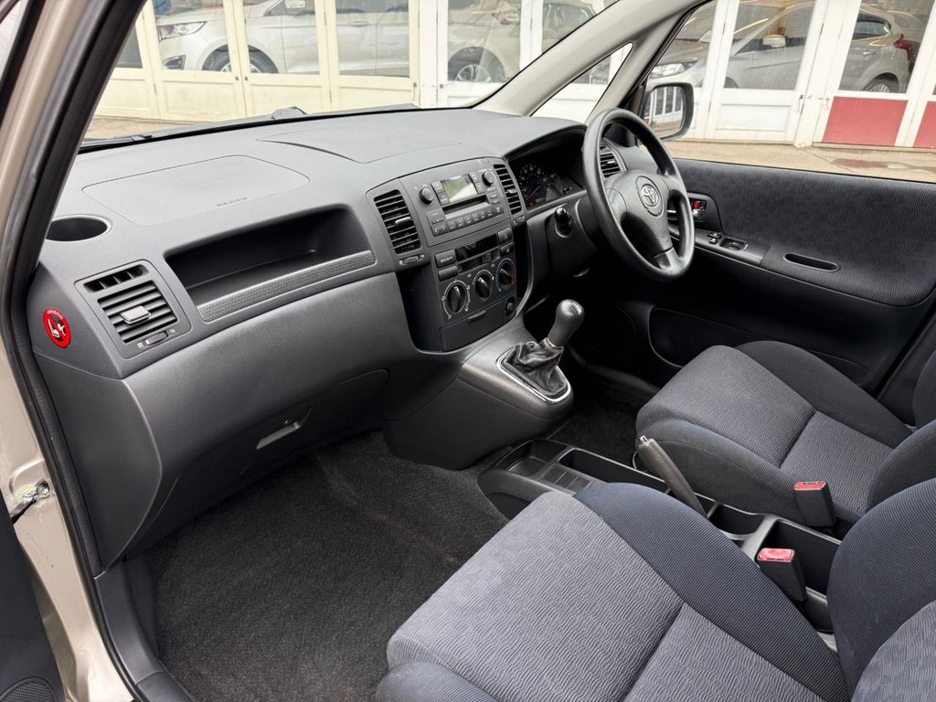 Used Toyota Corolla Verso 2002 for sale - 77708902: Photo 22