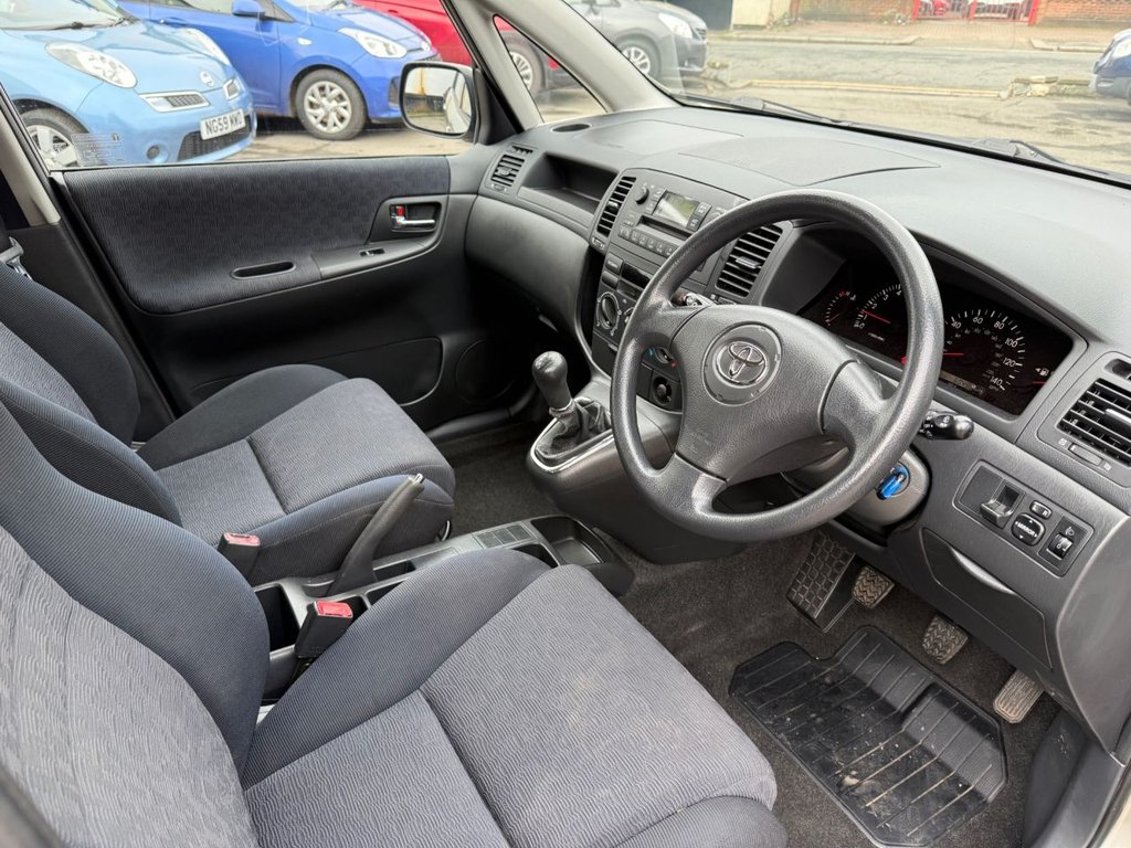 Used Toyota Corolla Verso 2002 for sale - 77708902: Photo 6