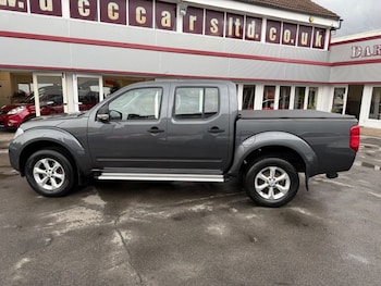 Used Nissan Navara 2015 for sale - 75800982: Photo
