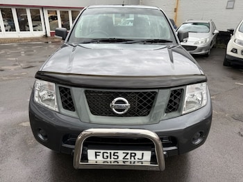 Used Nissan Navara 2015 for sale - 75800982: Photo