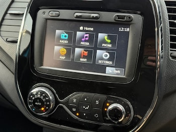 Used Renault Captur 2015 for sale - 77165950: Photo