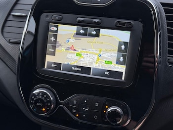 Used Renault Captur 2015 for sale - 77165950: Photo