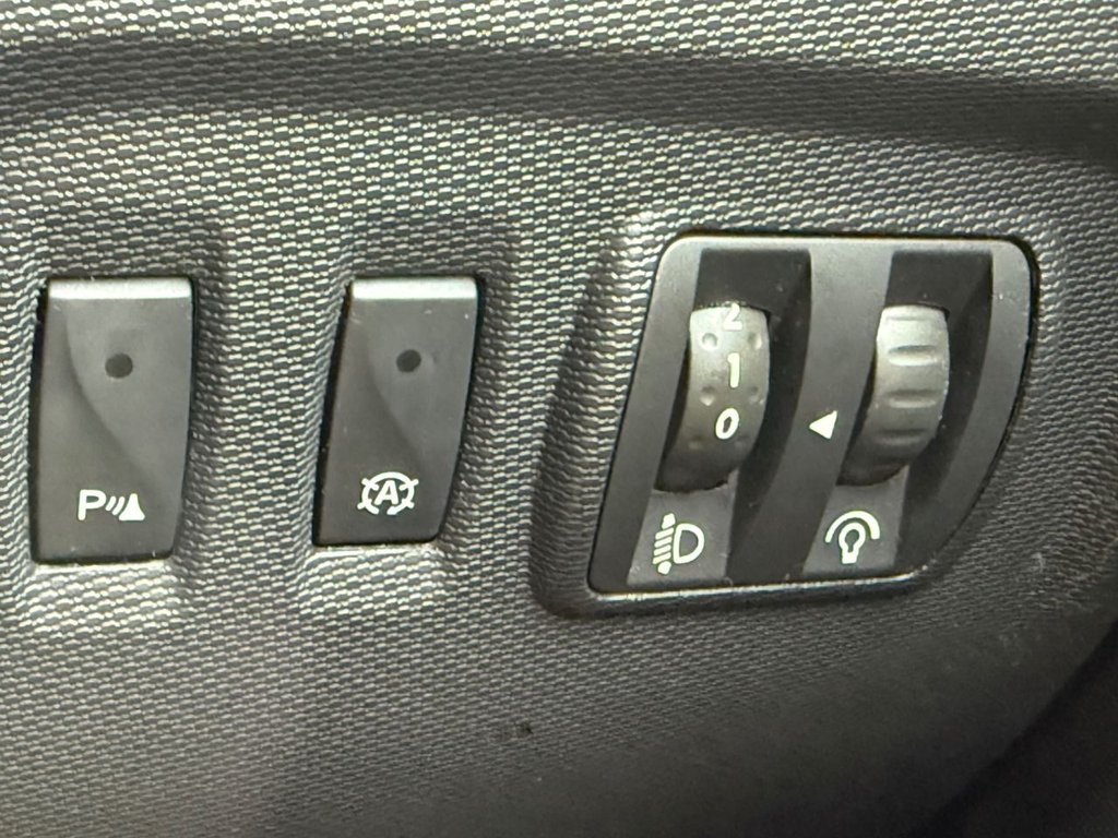 Used Renault Captur 2015 for sale - 78061936: Photo 15