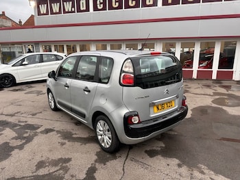 Used Citroen C3 Picasso 2011 for sale - 77302073: Photo
