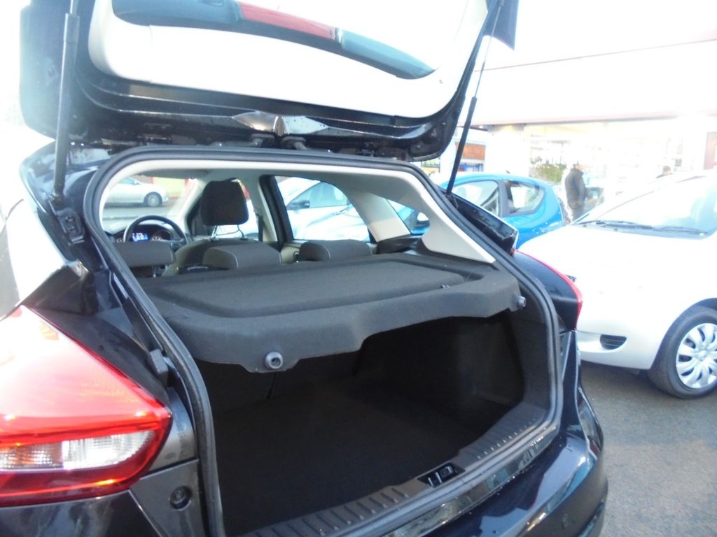 Used Ford Focus 2015 for sale - 77027167: Photo 12