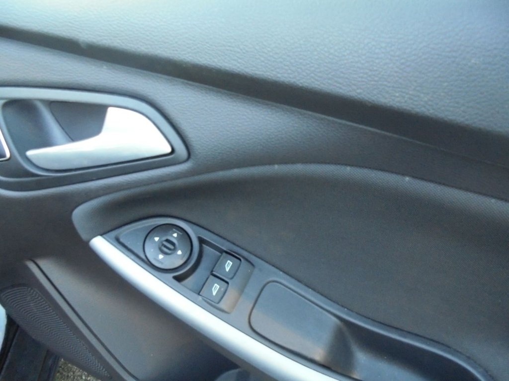 Used Ford Focus 2015 for sale - 77027167: Photo 17