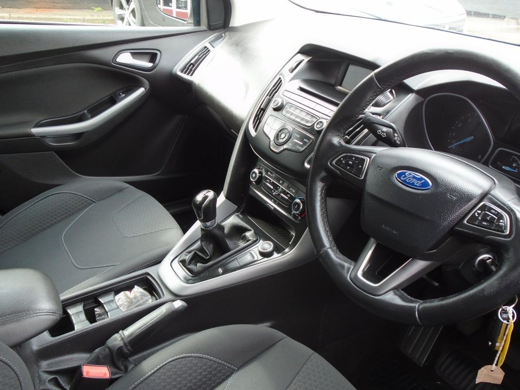 Used Ford Focus 2015 for sale - 77027167: Photo 2