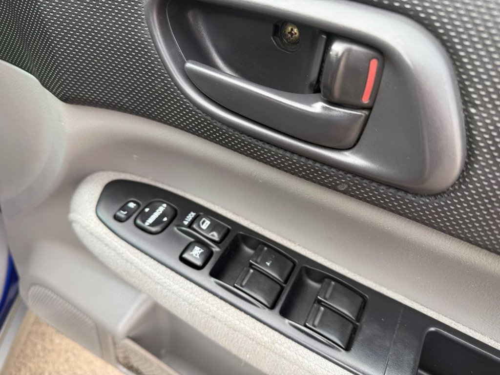 Used Subaru Forester 2004 for sale - 77667790: Photo 7