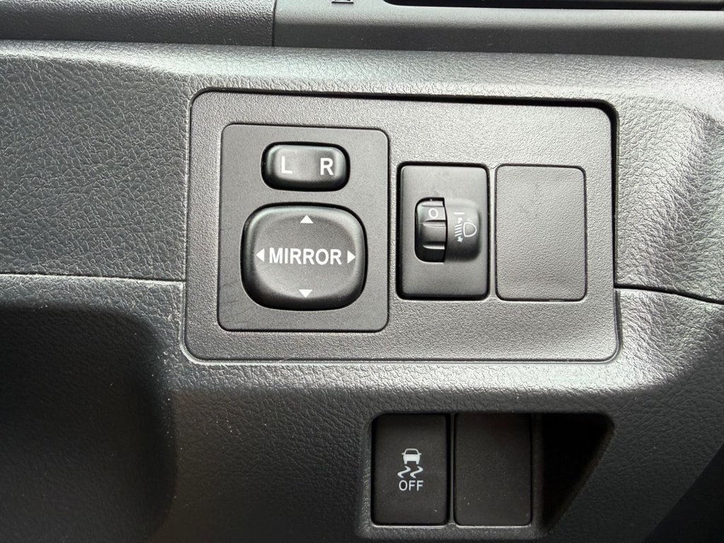 Used Toyota Verso 2012 for sale - 77680889: Photo 4