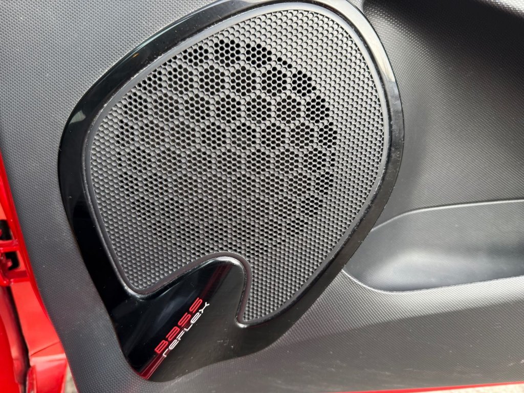 Used Renault Clio 2015 for sale - 76417685: Photo 10