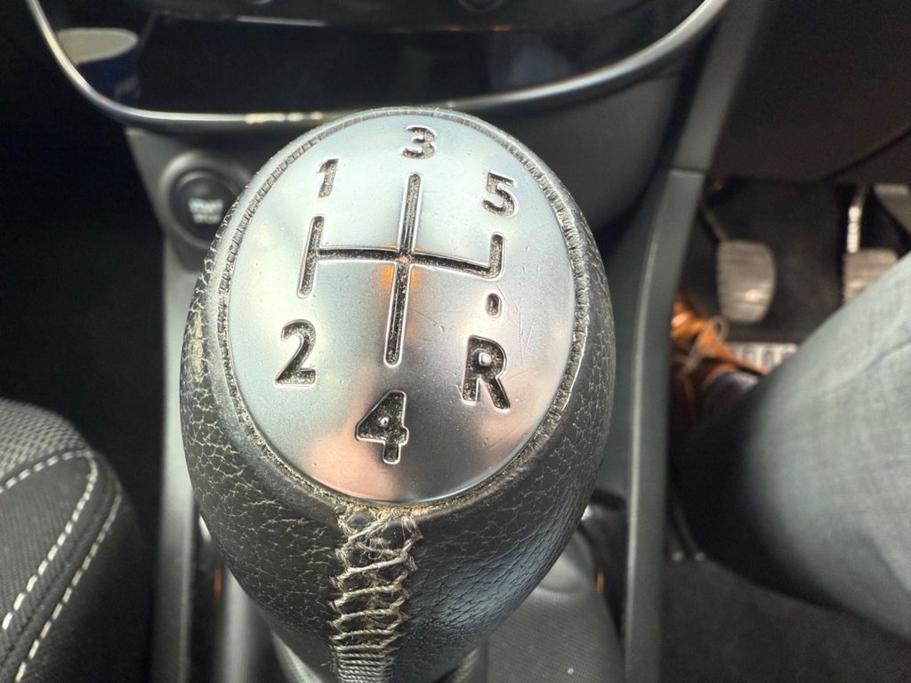 Used Renault Clio 2015 for sale - 76417685: Photo 16