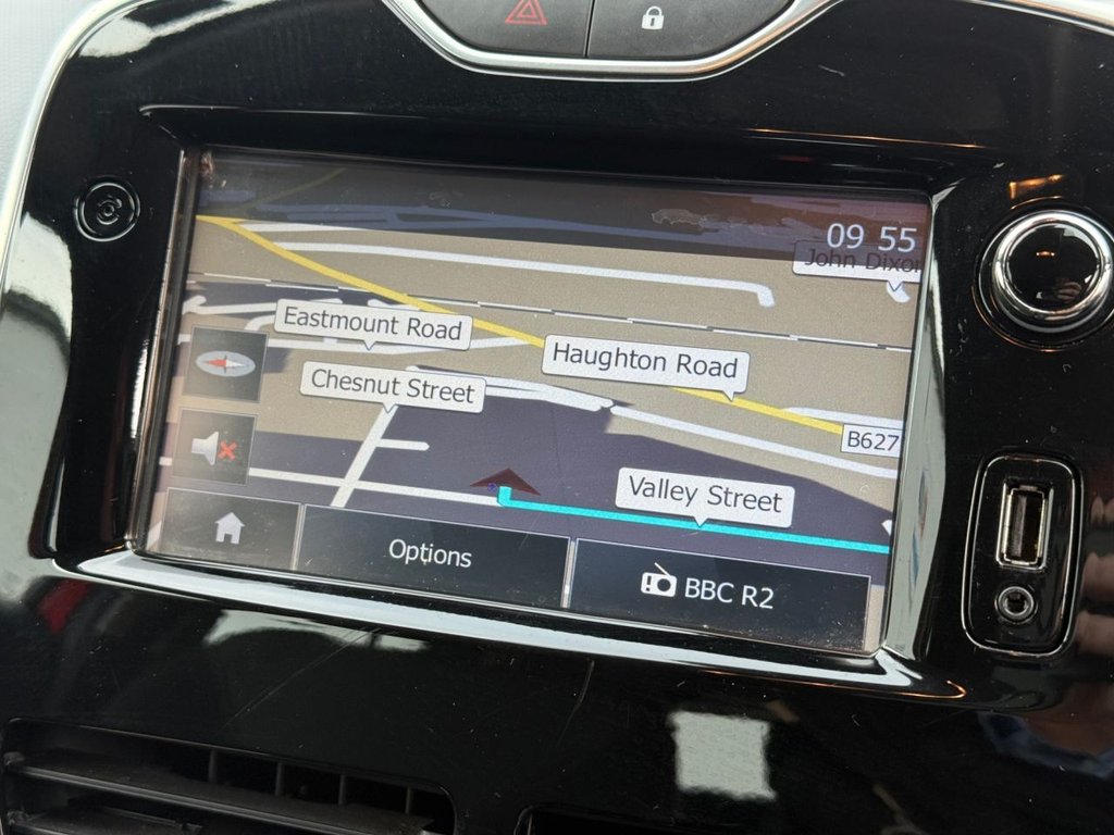 Used Renault Clio 2015 for sale - 76417685: Photo 19