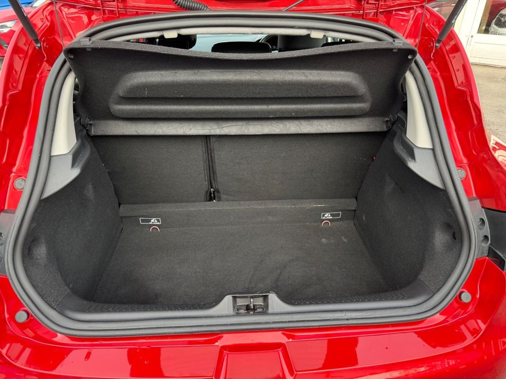 Used Renault Clio 2015 for sale - 76417685: Photo 26