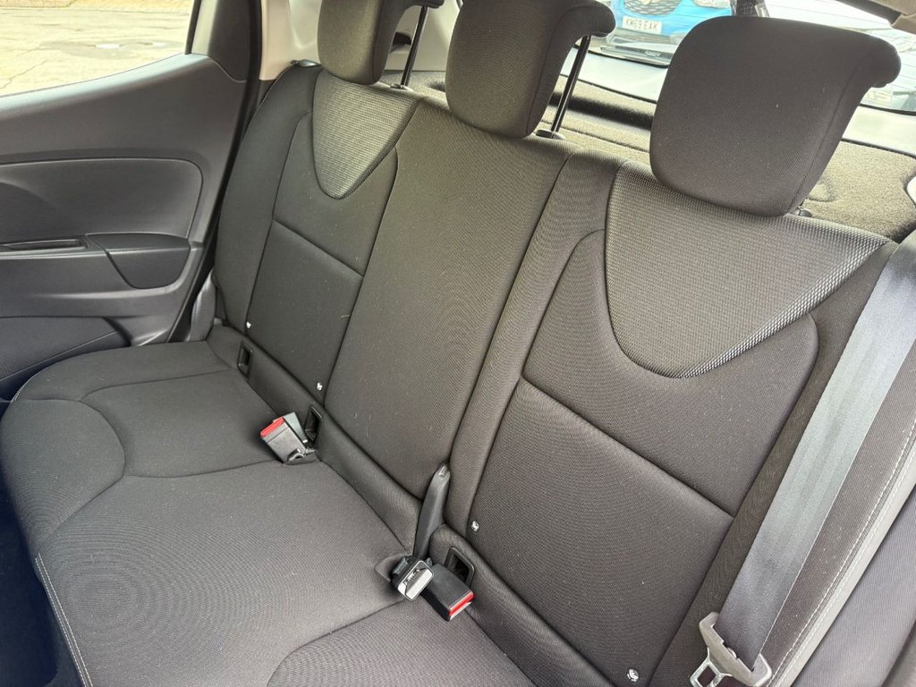 Used Renault Clio 2015 for sale - 76417685: Photo 31