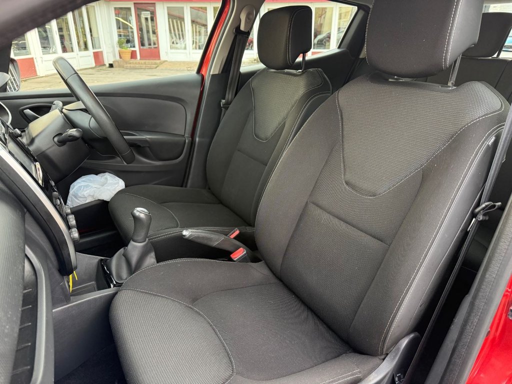 Used Renault Clio 2015 for sale - 76417685: Photo 33