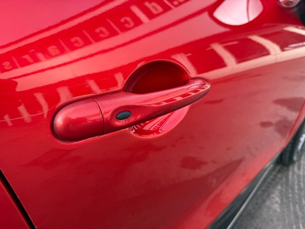 Used Renault Clio 2015 for sale - 76417685: Photo 6