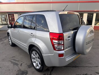 Used Suzuki Grand Vitara 2010 for sale - 77879818: Photo