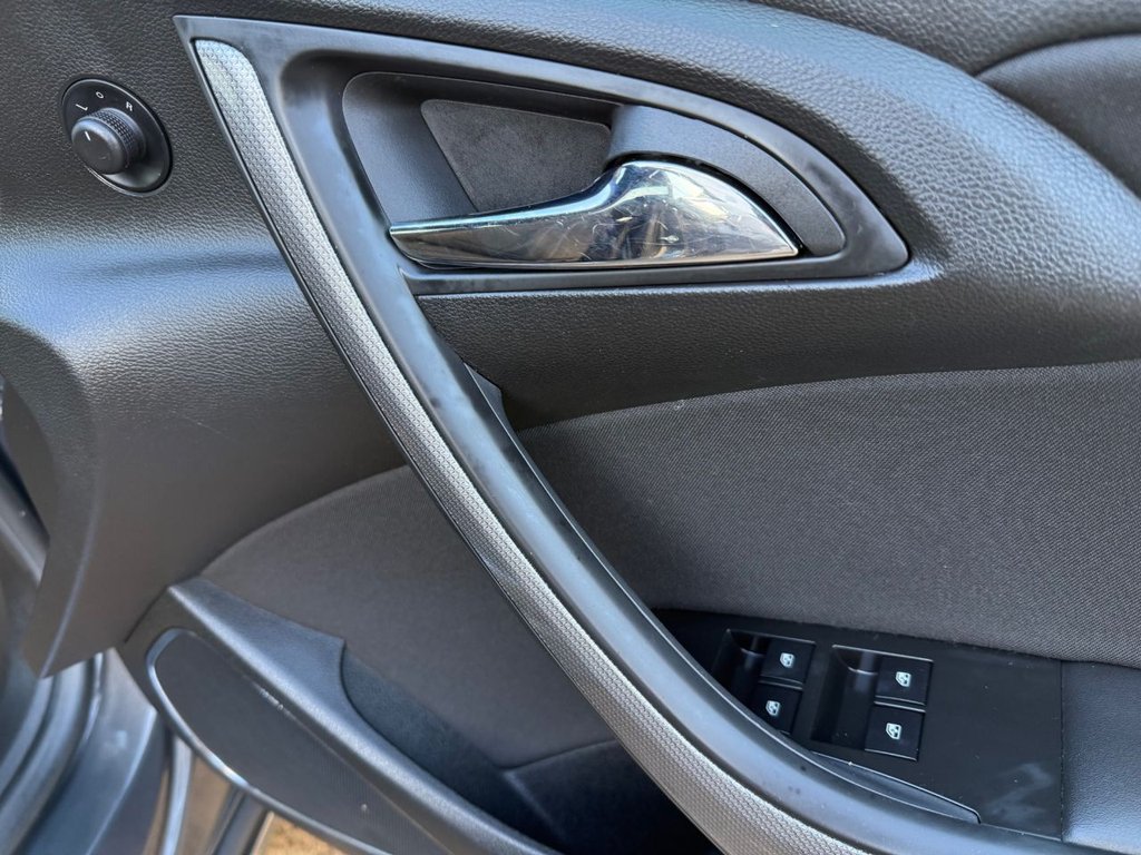 Used Vauxhall Cascada 2015 for sale - 76345613: Photo 10