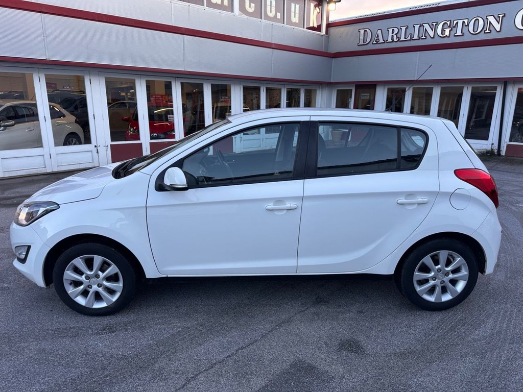 Used Hyundai i20 2014 for sale - 77153071: Photo 2