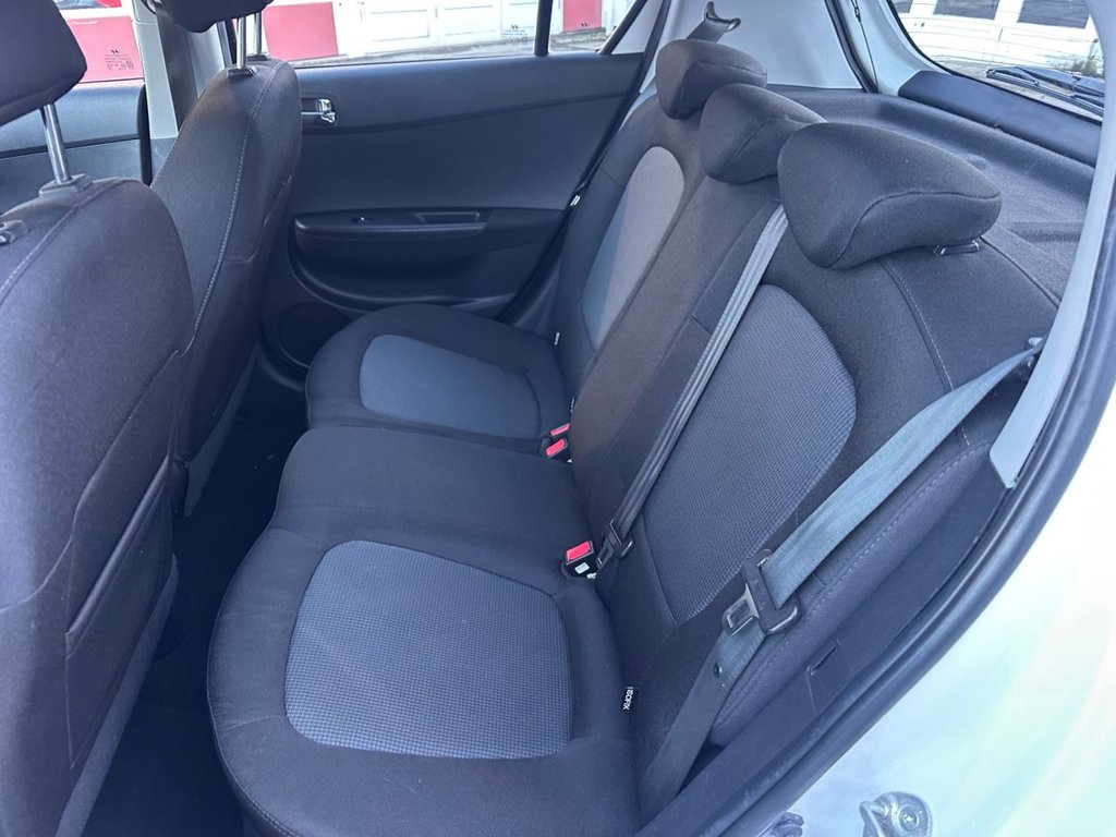 Used Hyundai i20 2014 for sale - 77153071: Photo 28