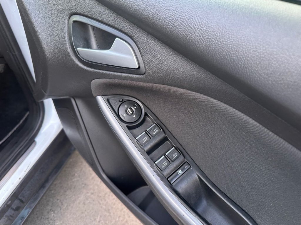 Used Ford Focus 2013 for sale - 77990822: Photo 15