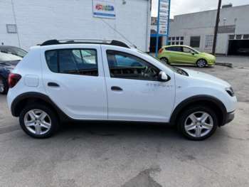 Used Dacia Sandero Stepway 2015 for sale - 75346743: Photo