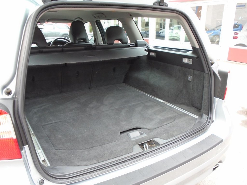 Used Volvo V70 2010 for sale - 77451711: Photo 11