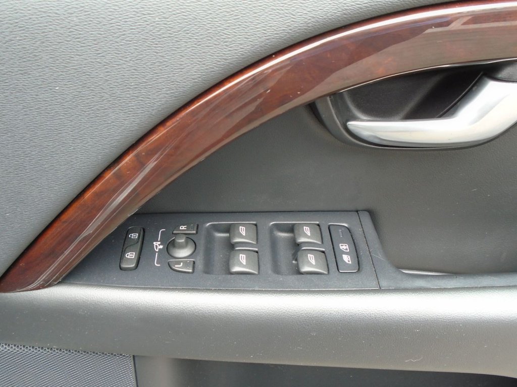 Used Volvo V70 2010 for sale - 77451711: Photo 15