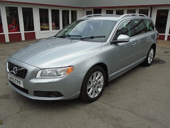 Used Volvo V70 2010 for sale - 77451711: Photo