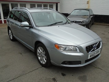 Used Volvo V70 2010 for sale - 77451711: Photo