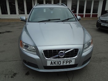 Used Volvo V70 2010 for sale - 77451711: Photo