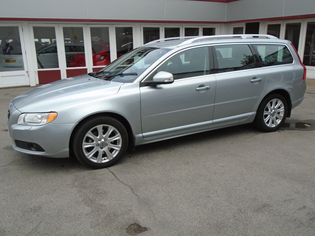 Used Volvo V70 2010 for sale - 77451711: Photo 5