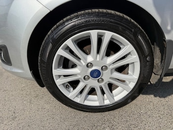 Used Ford Fiesta 2015 for sale - 78985900: Photo
